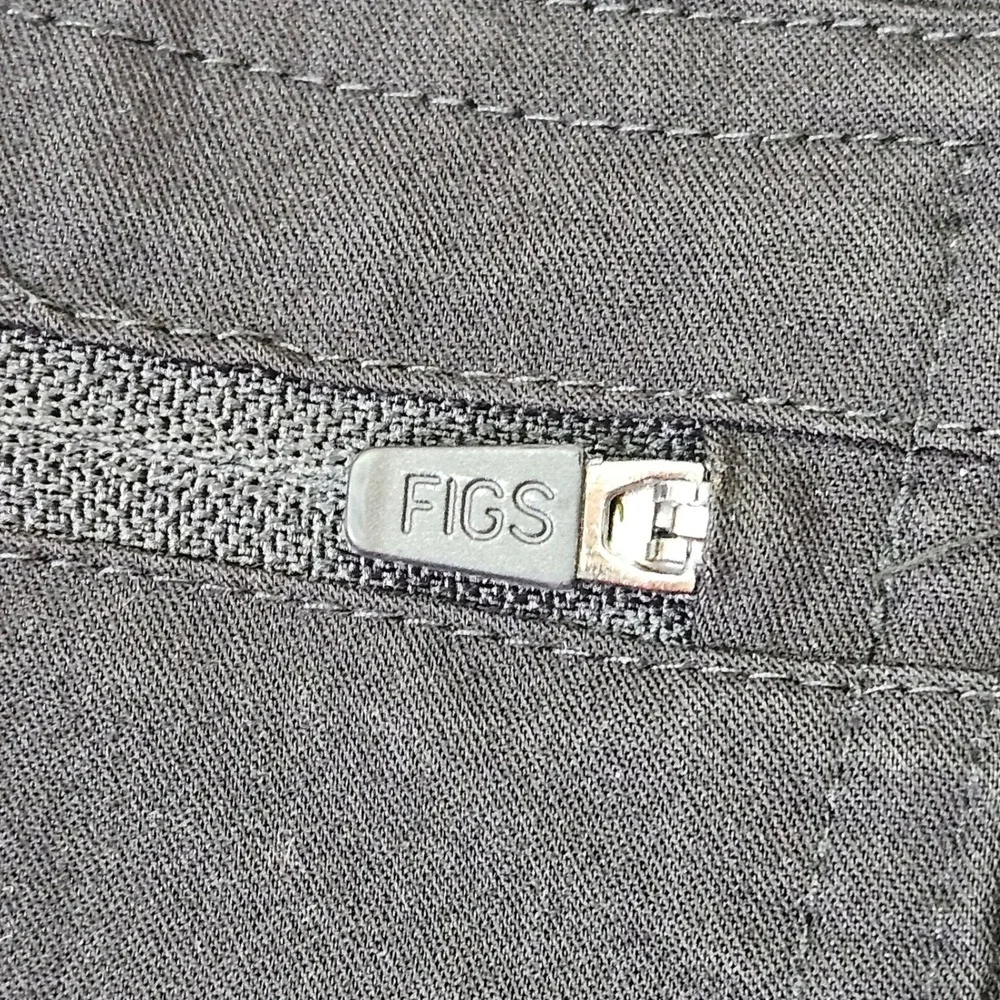 FIGS Women's Technical Collection Black Jogger Scrub Pants Technical Fabric Sz L